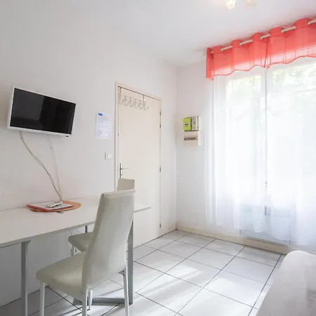 Le Beout Rez-de-jardin Apartman Lourdes